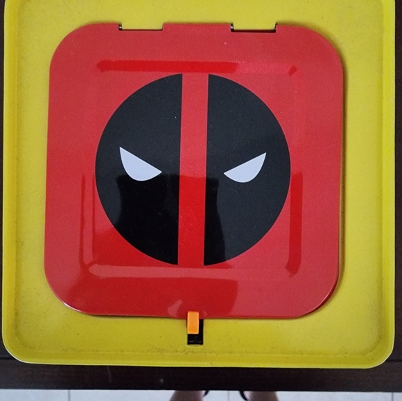 Deadpool Jack-In-The-Box - Picture 5 of 6